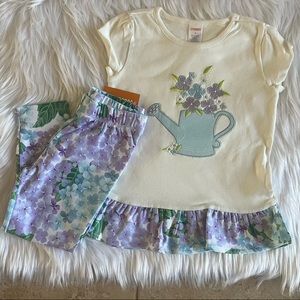 Embroidered Peplum Top and Hydrangea Print Capri Leggings